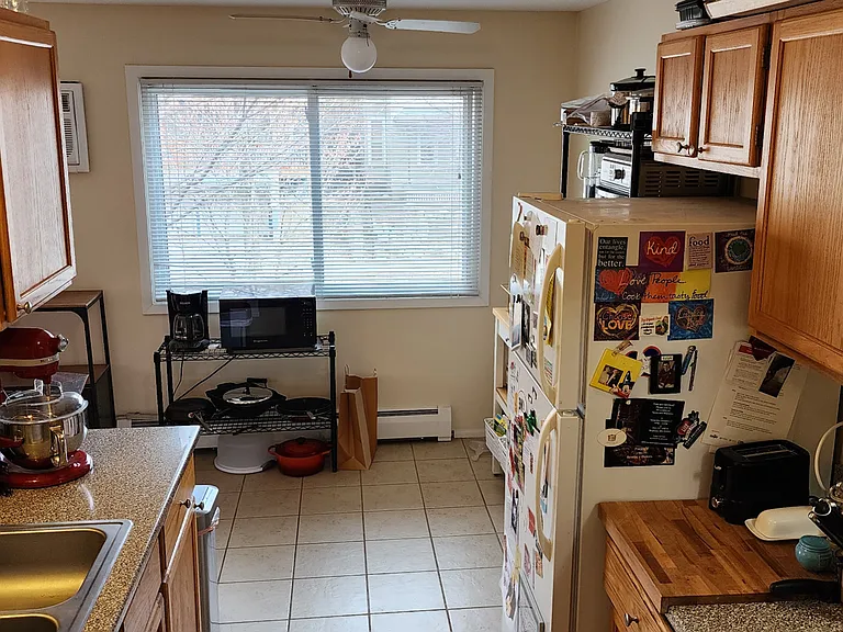2440 Harriet Ave — Photo 2