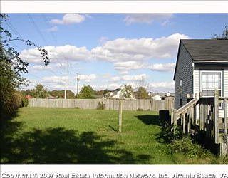 5th image of 3236 Glastonbury Dr