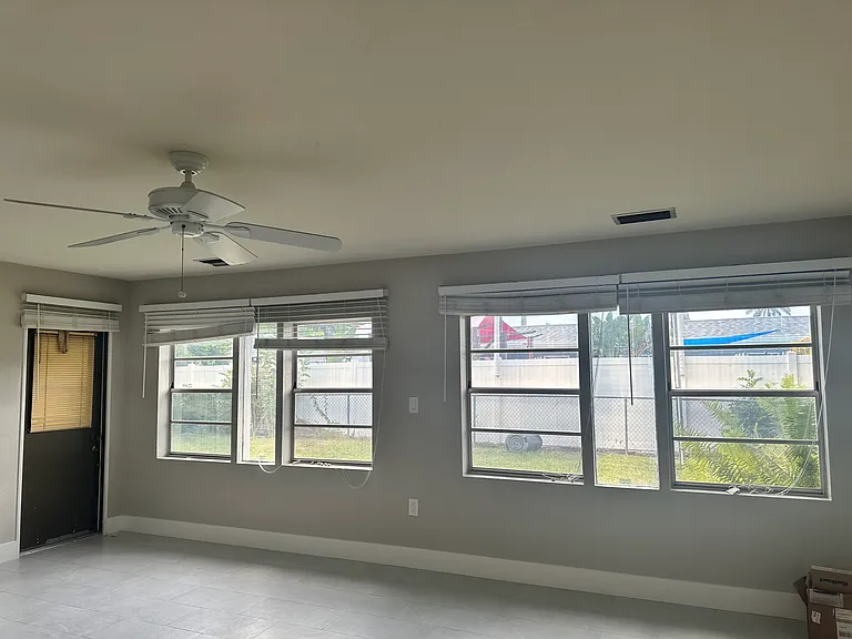 1449 Collins Rd — Photo 25