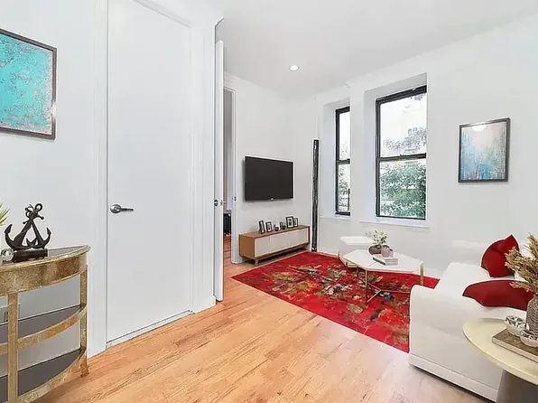 157 Suffolk Street image 1 of 5