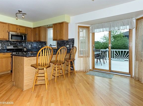 3rd image of 16333 Terrace Ct