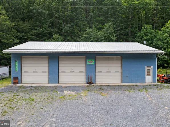 812 Arkansaw Rd, Baker, WV 26801
