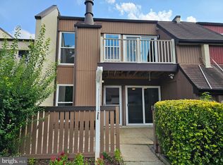 3939 El Soneta Pl #4, Alexandria, VA 22309