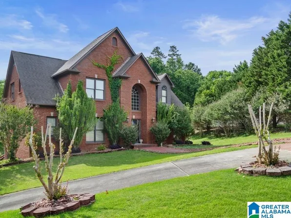 4200 Bellflower Cir, Gardendale, AL 35071