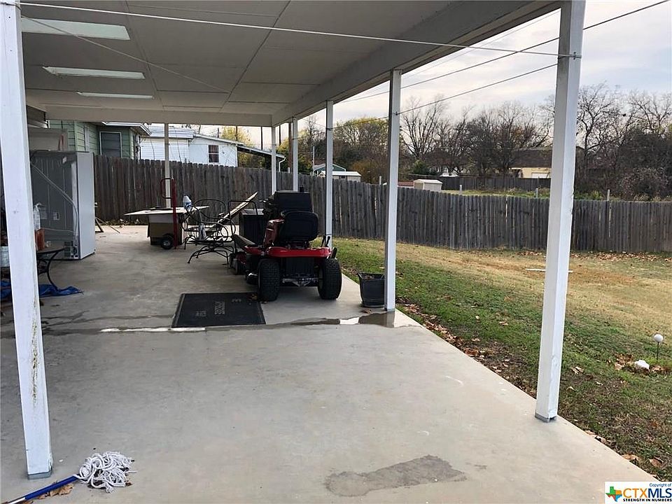 2nd image of 1413 Zephyr Rd