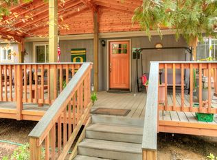 387 Rossier Ln, Grants Pass, OR 97527