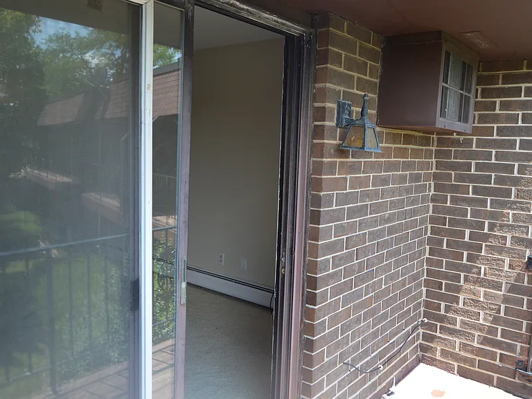 57 Washington Blvd #212 — Photo 24