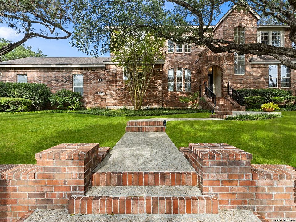 1st image of 6 Inwood Manor