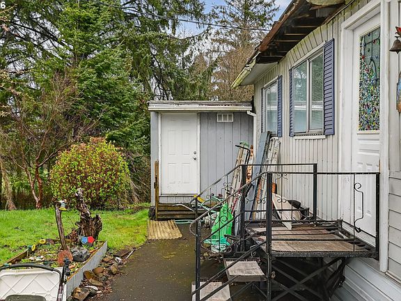 3rd image of 7120 Fairview Rd Unit 35