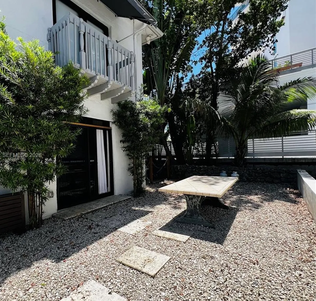 2 bed, 1075 sqft, $3,650 — Photo 1