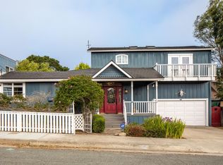 512 6th St, Pacific Grove, CA 93950