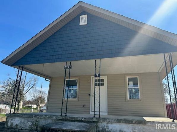 2707 Prairie Grove Dr, Fort Wayne, IN 46809