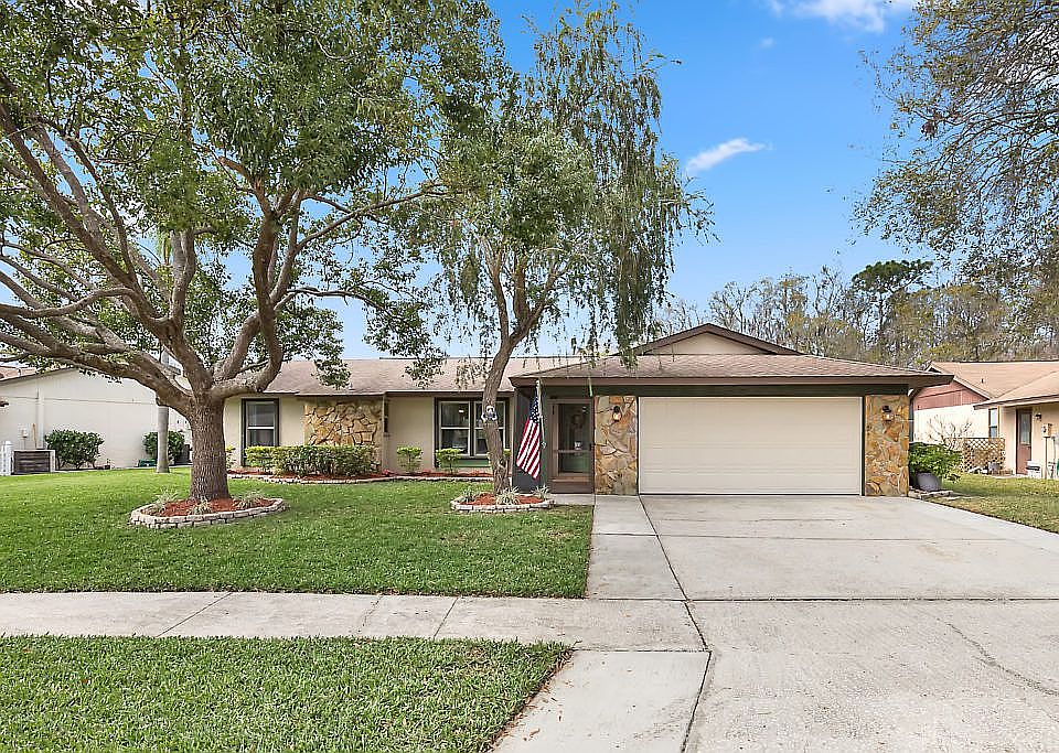 1st image of 814 Jacaranda Dr