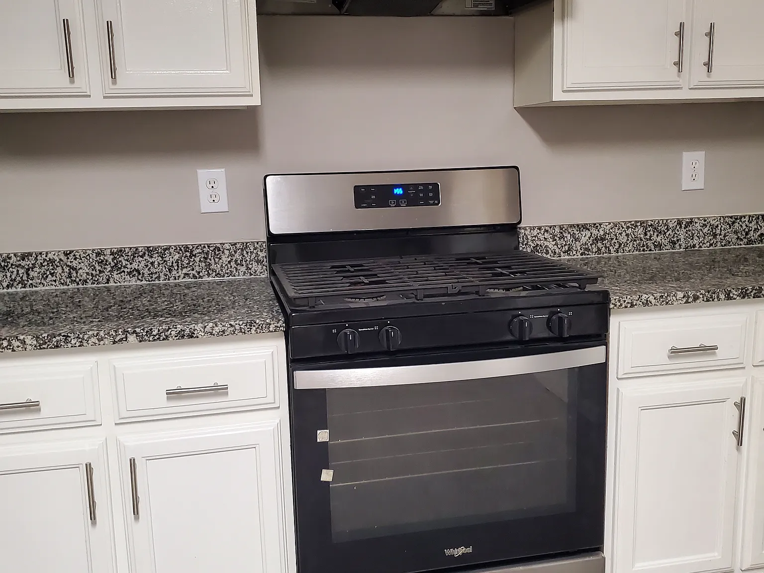 3 bed, 2.5 bath, 1212 sqft, $1,700 — Photo 2