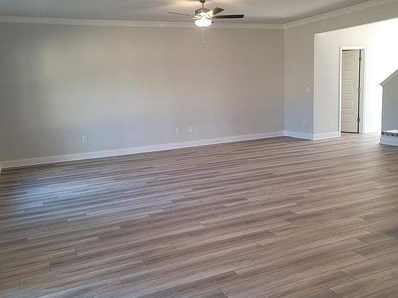 4th image of 3160 Westgate Park Dr