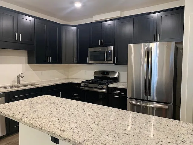 2 bed, $2,800 — Photo 4
