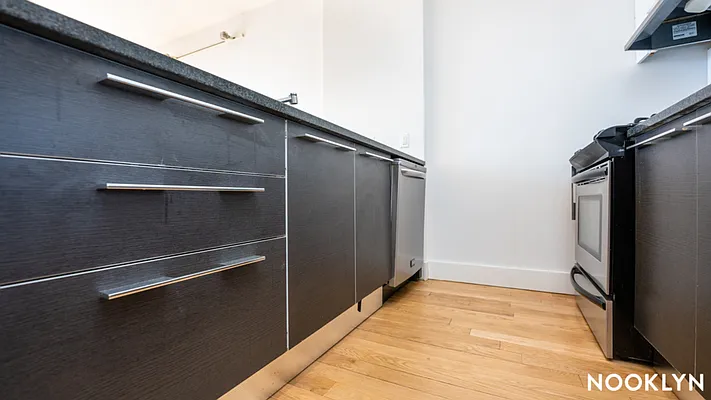 Rented by Nooklyn NYC LLC | media 25