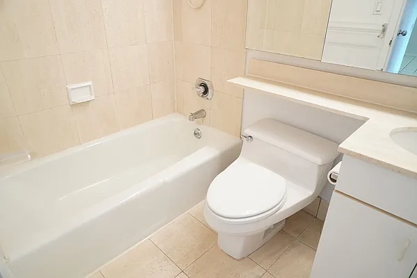 Rented by Renetta Real Estate | media 38