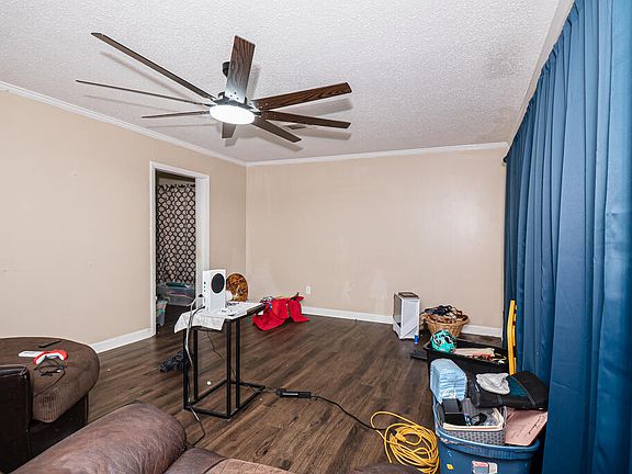 5th image of 310 Holly Hill Rd