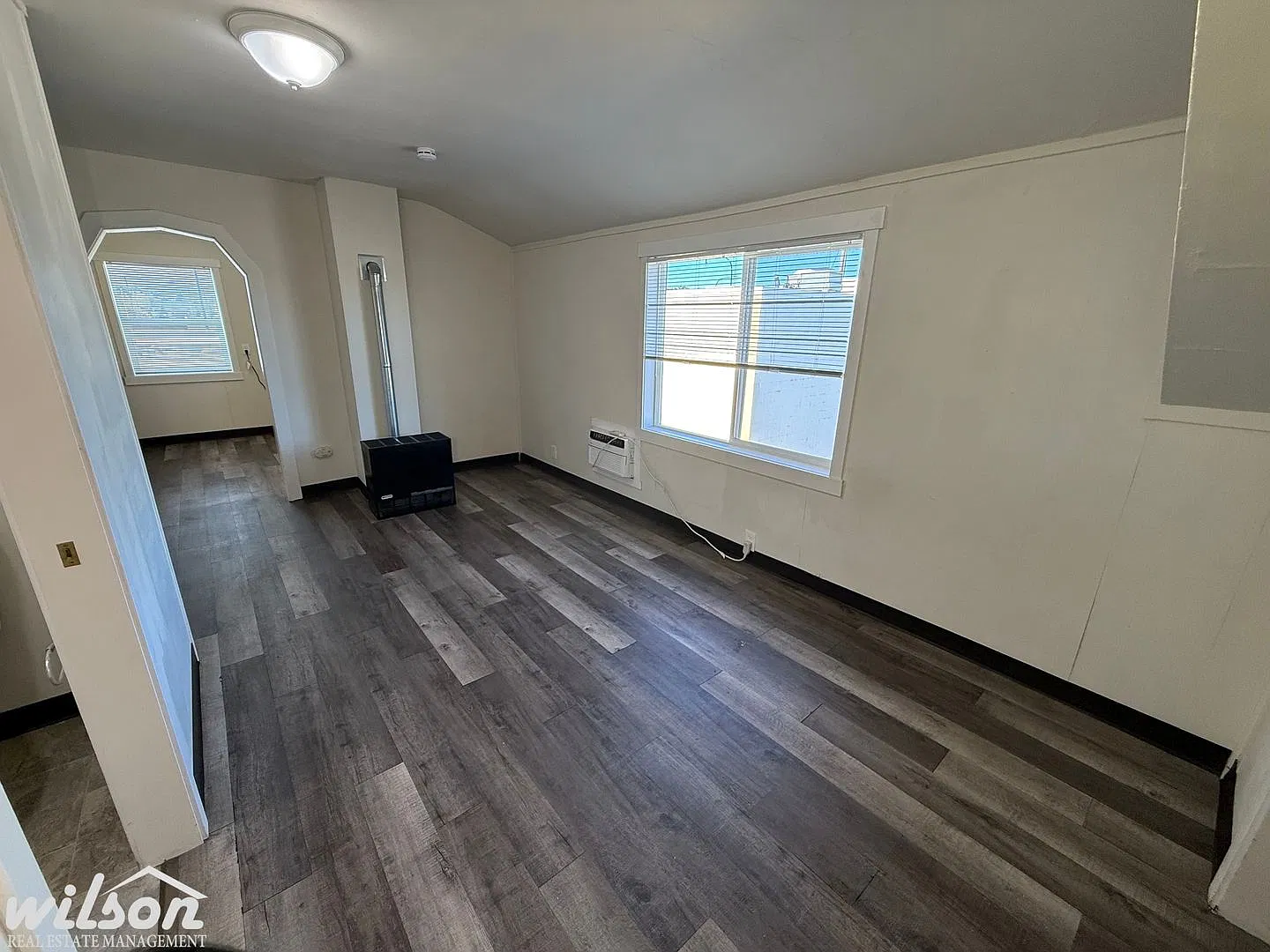 Pioneer Apartments — Photo 2