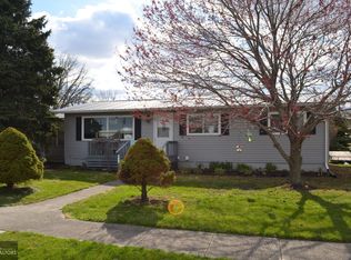 137 S Pine St, Fremont, IA 52561