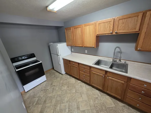 314 S Cavin St #B, Ligonier, IN 46767