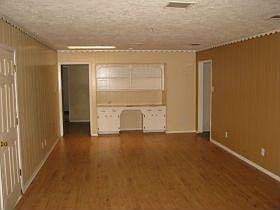 5th image of 1002 Marshall St