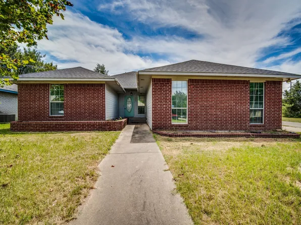 306 Starboard Dr, Gun Barrel City, TX 75156