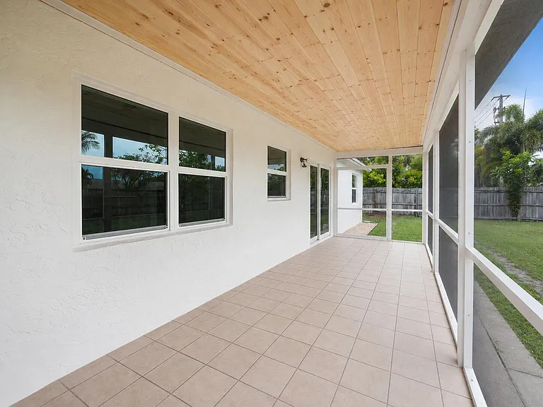 1313 Pinetta Cir — Photo 19