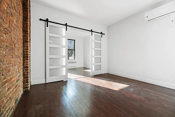 Rented by REAL New York | media 5