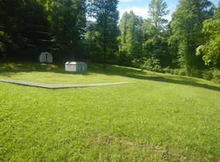 81 Irish Green Ln, Hazard, KY 41701