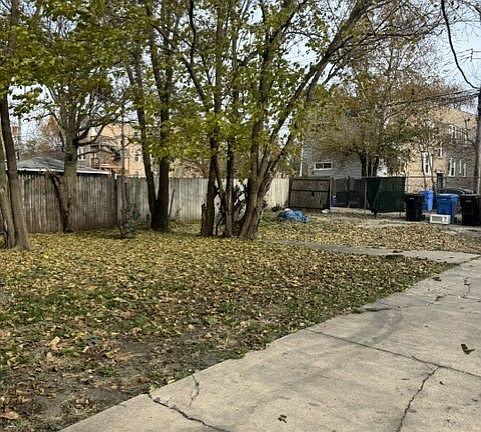 4th image of 1339 S Keeler Ave