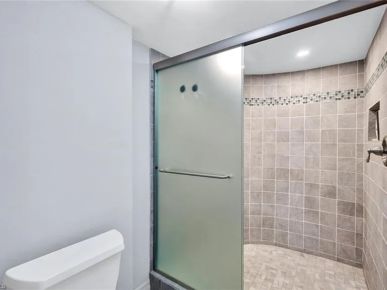 3215 Gulf Shore Blvd N #704N — Photo 14