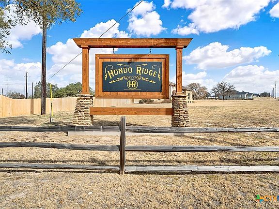 3rd image of 100 Hondo Rdg