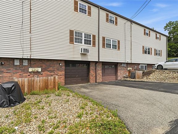 4th image of 380 Northgate Dr APT D