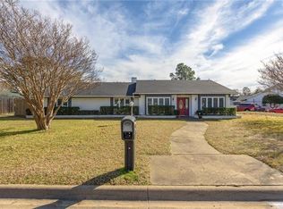 309 Hollyhill Ln, Denton, TX 76205
