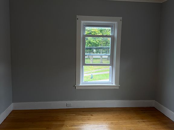 3rd image of 59 Crystal St #63