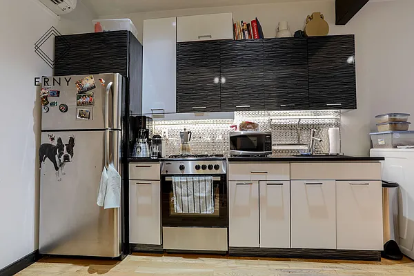 Rented by ERNY LLC | media 2