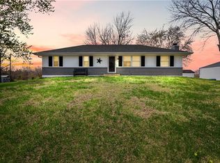 18006 S Hill Top Rd, Pleasant Hill, MO 64080