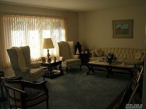 5th image of 2010 Park Ave