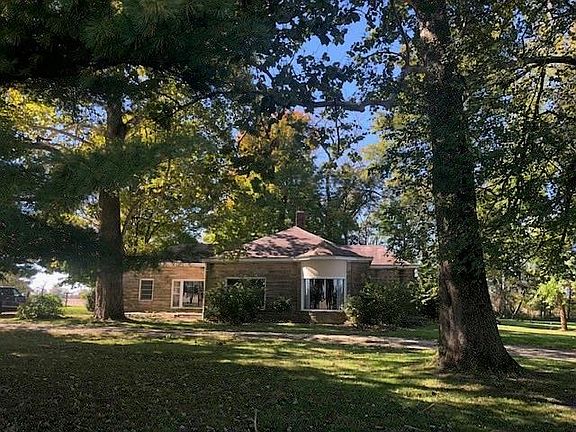 3rd image of 1421 W State Road 32