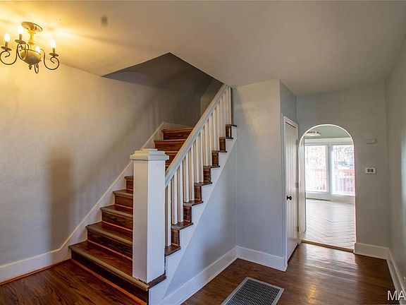 3rd image of 2940 Kincaid Ave
