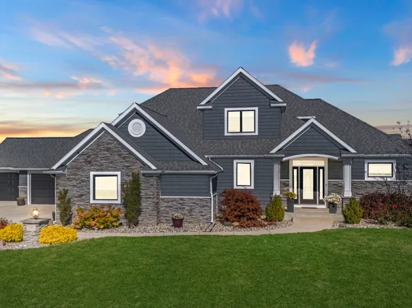 320 Quell Ct, Fort Wayne, IN 46845