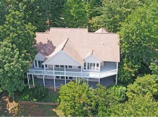 1506 Honey Bee Rdg, Hiawassee, GA 30546