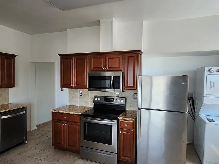 2228 Grand Ave — Photo 2