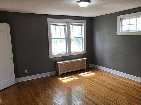 4th image of 152 Manning Blvd APT 2