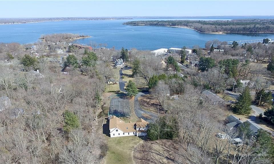 63 Bayview Ave, Warwick, RI 02818 Zillow