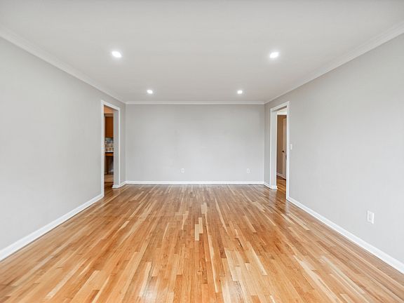 3rd image of 2 Carlen Ct #1