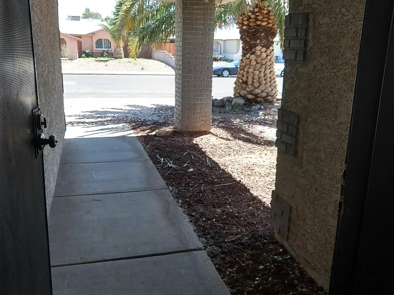 513 E Rolly St — Photo 13