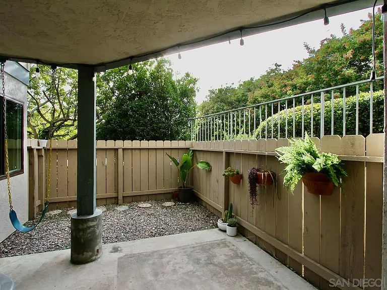 3021 Golden Oak Way — Photo 16
